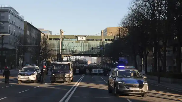 Imagen 1 de Huelga general provoca cortes de tráfico en carreteras vascas y accesos a Bilbao
