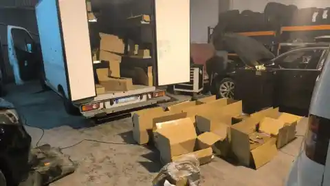 Imagen 1 de Detenidos tres hombres en un taller mecánico de Vilafranca del Penedés con 630 kilos de hachís