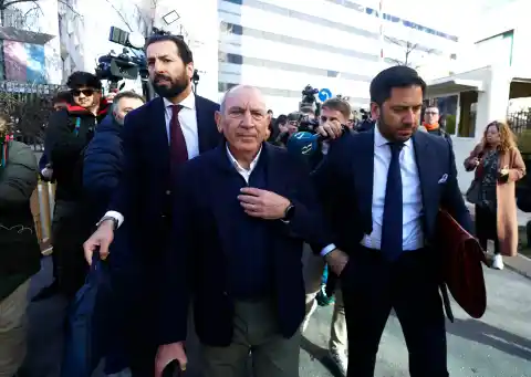 Imagen 1 de Juez permite comunicación de exjefe policial con agente que le acusa de violación tras declarar ambos