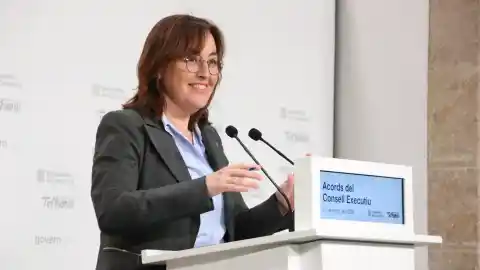 Imagen 1 de La Generalitat cede seis parcelas para construir 200