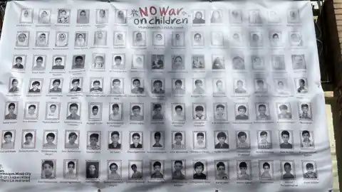 Imagen 1 de Irán cuelga pancarta en Madrid con rostros de niños muertos en ataque a escuela de Minab