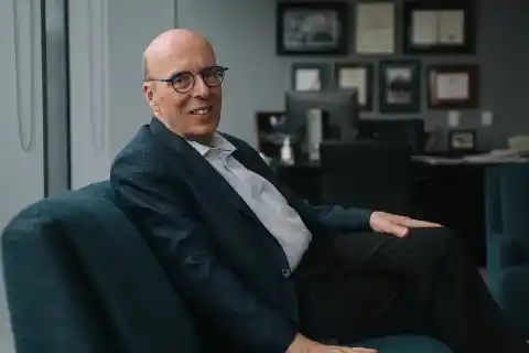 Imagen 1 de El multimillonario canadiense Stephen Smith compra el 27% de 'The Economist'