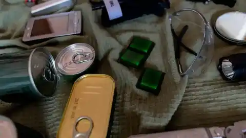 Imagen 1 de Ayuntamiento de Navalmanzano recomienda kit de emergencia