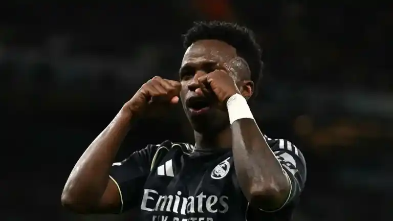 Imagen 1 de Vinícius convierte su penalti y elimina al City en los octavos de Champions