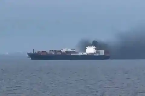 Imagen 1 de Las tres trampas para Trump en el Estrecho de Ormuz: 'kill box' para petroleros, pago en yuanes y un laberinto de islas