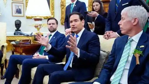 Imagen 1 de Trump amenaza a Cuba con represión mientras la isla sufre bloqueo y escasez extrema.