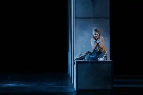 Imagen 1 de LOVE y protestas: ‘Manon Lescaut’ regresa al Liceu entre la euforia y la discordia