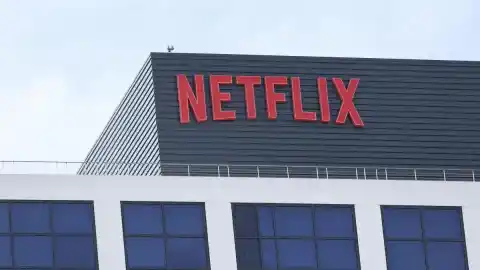 Imagen 1 de El INE cambia las normas: Glovo y Netflix ya cuentan para medir la inflación en España pero las corbatas, sombreros y mercería desaparecen de la cesta