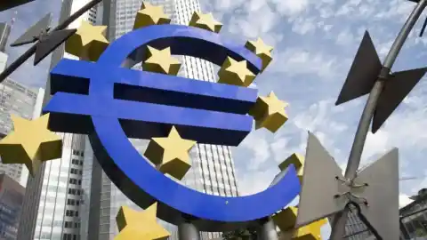 Imagen 1 de Claudia Buch alerta a la banca europea sobre riesgos externos por guerra en Oriente Próximo