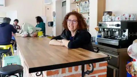 Imagen 1 de Las 7 vidas del último bar del pueblo: Labajos (Segovia), el ayuntamiento que se metió a hostelero
