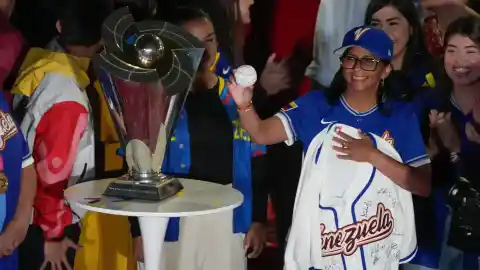 Imagen 1 de Delcy Rodríguez cambia siete carteras tras destituir