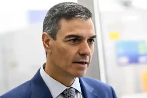 Imagen 1 de Pedro Sánchez insta a los grupos parlamentarios a asumir