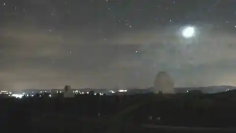 Imagen 1 de Así es la bola de fuego que ha cruzado el cielo de Albacete y Almería a una velocidad de 108.000 km/h