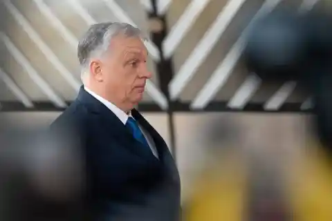 Imagen 1 de Macron y Merz instan a Orbán a levantar el veto al préstamo