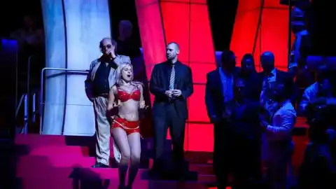Imagen 1 de Chonismo atronador (★★★✩✩) en la 'Manon Lescaut' del Liceu