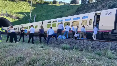 Imagen 1 de REE tardó más de una hora en avisar a Adif del apagón, que paró trenes hasta siete horas después de empezar a recuperarse el sistema