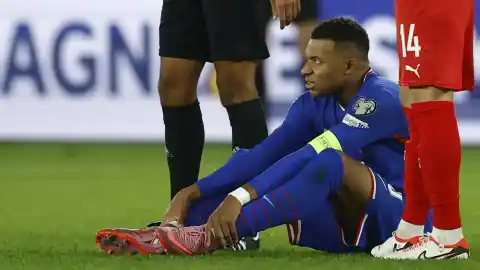 Imagen 1 de Didier Deschamps convoca a Mbappé para amistosos tras 22