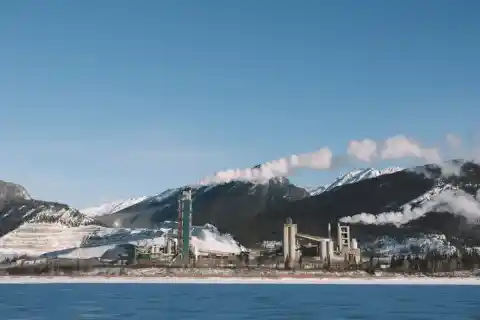 Imagen 1 de Islandia, Noruega y Suiza llevan décadas presumiendo de independencia frente a la UE. El caos global está a punto de cambiarlo todo