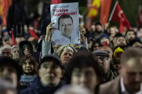 Imagen 1 de Ekrem Imamoglu, el principal rival de Erdogan en Turquía, cumple un año entre rejas