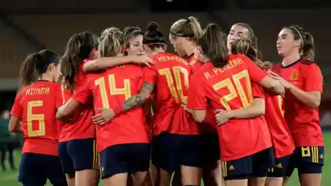 Imagen 1 de La FIFA exige que haya entrenadoras en todos los equipos de sus competiciones femeninas