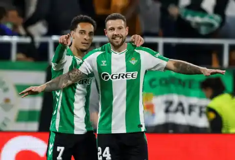 Imagen 1 de El Betis aplasta al Panathinaikos y hace historia