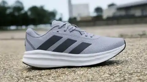 Imagen 1 de Adidas ofrece zapatillas de running con excelentes