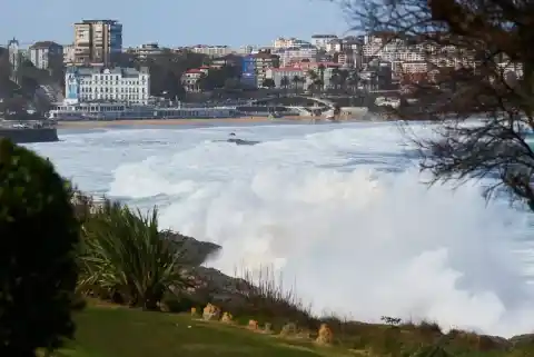 Imagen 1 de La borrasca Therese activa alerta naranja en Andalucía
