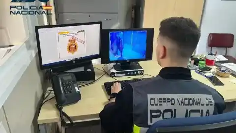 Imagen 1 de Policía detiene en Albacete a varón que usó IA para generar