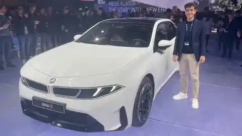 Imagen 1 de BMW presenta el I3 eléctrico con 900 km de autonomía y carga