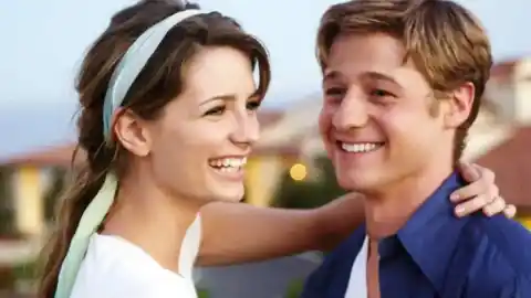 Imagen 1 de Benjamin McKenzie denuncia estafa de criptomonedas tras su