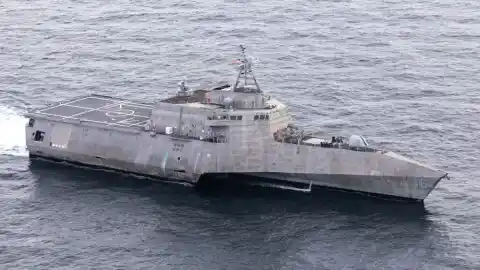 Imagen 1 de EEUU traslada dragaminas a 6.000 km para reabrir Ormuz