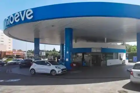 Imagen 1 de Moeve y Naturgy prometen rebajas de hasta 67 céntimos