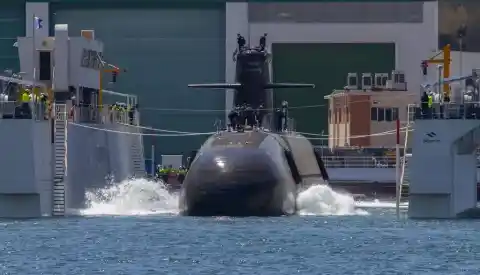 Imagen 1 de España enciende motores del submarino S-82 Narciso Monturiol
