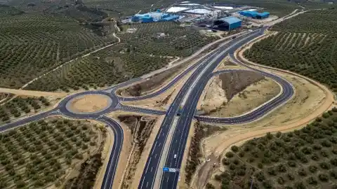 Imagen 1 de Los dos nuevos tramos de esta autovía española en los que Transportes invertirá 278 millones