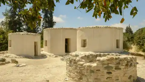 Imagen 1 de Irán ataca base británica en Chipre mientras España envía