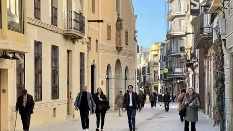 Imagen 1 de Mataró vs. Barcelona: el mismo piso de 85 m² cuesta 185.000 euros menos a solo 30 minutos