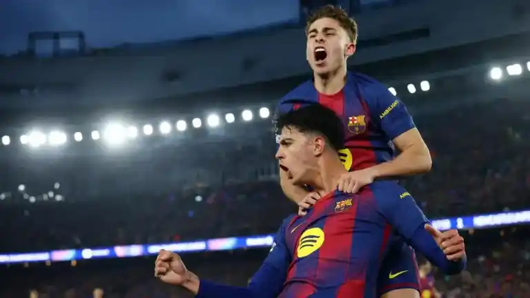 Imagen 1 de Buscar la espalda de los laterales y otras claves del Barça-Rayo