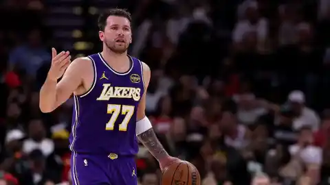 Imagen 1 de Luka Doncic recibe 16ª falta técnica y se suspende