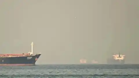 Imagen 1 de Irán amenaza con cerrar totalmente Ormuz si Trump bombardea su sector energético