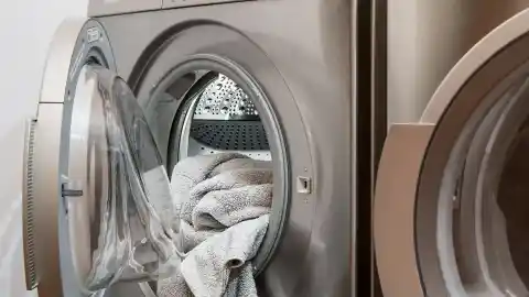 Imagen 1 de Cerrar la lavadora tras lavar genera moho oculto