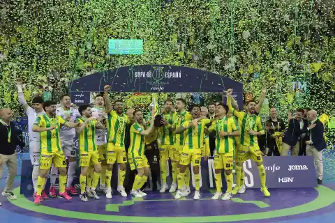 Imagen 1 de Jaén gana su cuarta Copa de España al vencer al Barcelona en penaltis