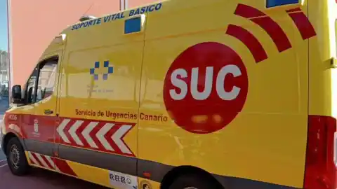 Imagen 1 de Motorista fallece tras chocar con mediana en Las Palmas