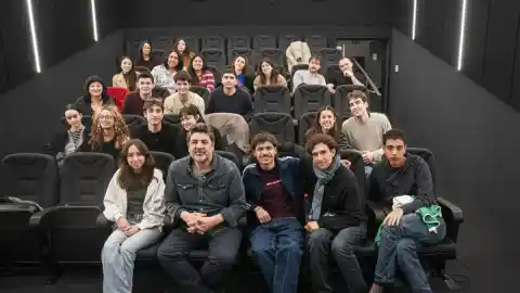 Imagen 1 de Cesc Gay explica su pausa por tertulia con alumnos de guion