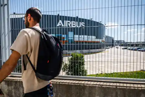 Imagen 1 de Airbus España amenaza con paros por demanda salarial del 9%