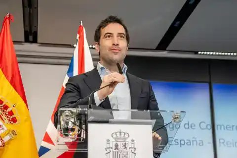 Imagen 1 de El déficit comercial cayó un 35,2% en enero hasta los 4.010