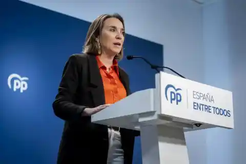 Imagen 1 de Cuca Gamarra presenta querella contra Tezanos por supuesta