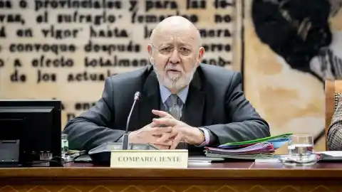 Imagen 1 de Cuca Gamarra presenta querella contra Tezanos por manipular