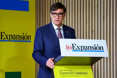 Imagen 1 de Illa anuncia un paquete de ayudas complementario al de Sánchez: 400 millones de euros para suavizar el golpe económico de la guerra de Irán en Cataluña