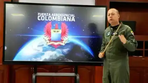 Imagen 1 de Gobierno colombiano expone imágenes de bomba ecuatoriana
