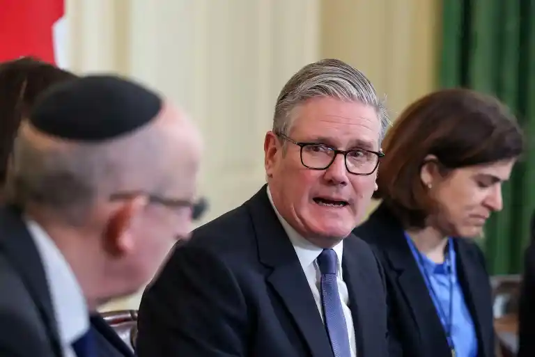 Imagen 1 de Starmer niega que Reino Unido sea blanco de misiles iraníes